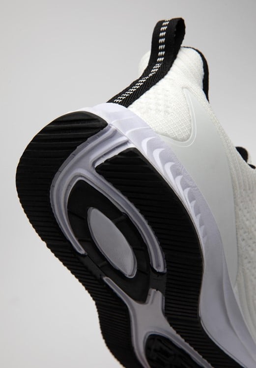 Milton Training Shoes White/Black