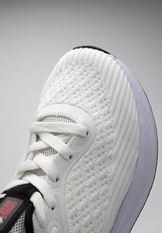 Milton Training Shoes White/Black