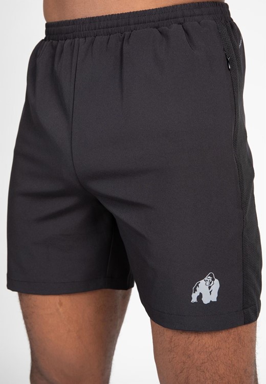 Lubec Shorts Black